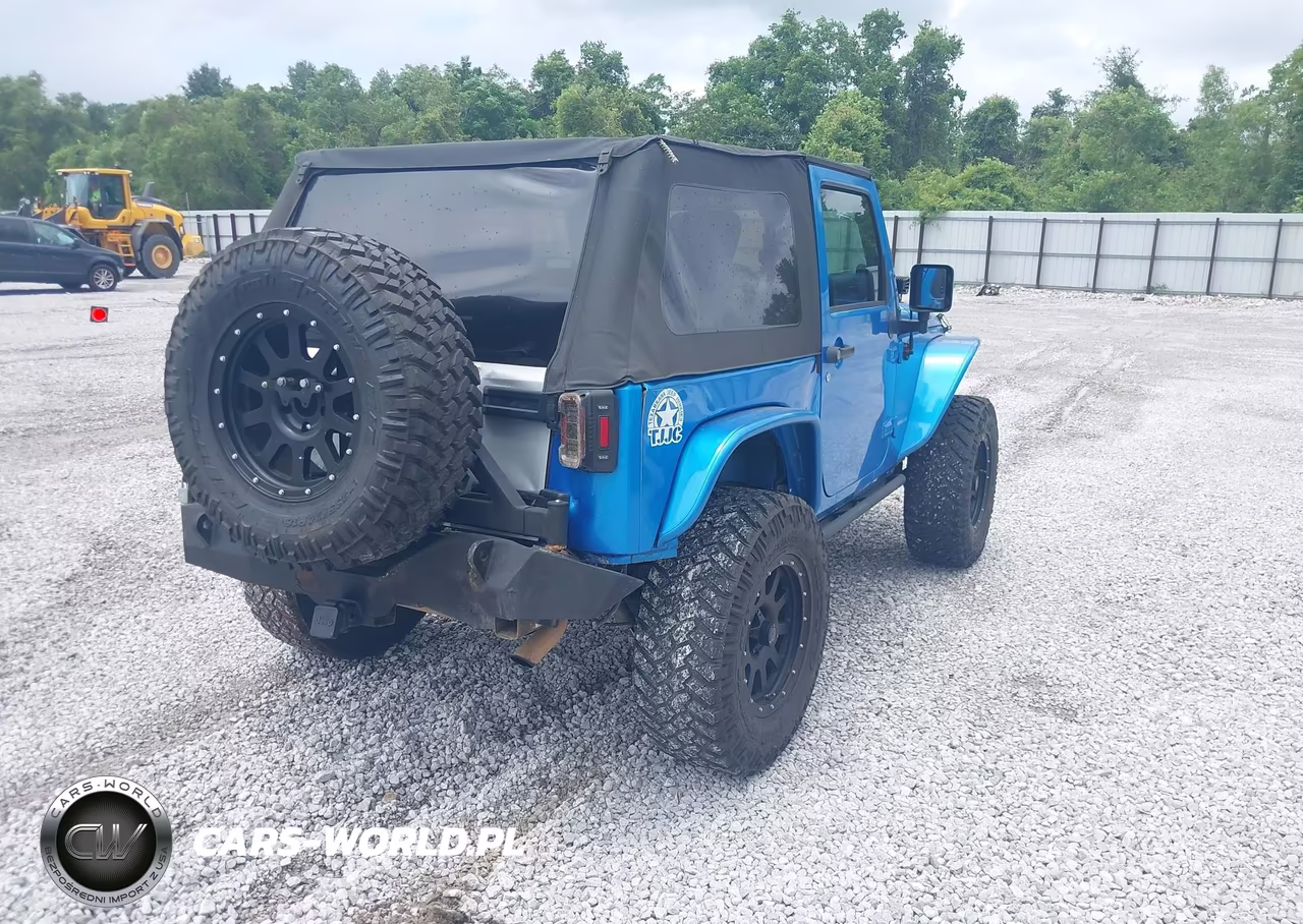 2010 Jeep Wrangler Sport VIN:1J4AA2D15AL136991 - 4