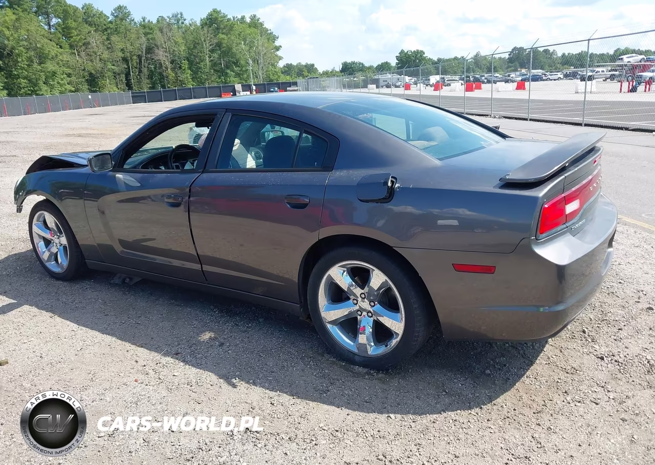 2013 Dodge Charger Se VIN:2C3CDXBG4DH655109 - 3