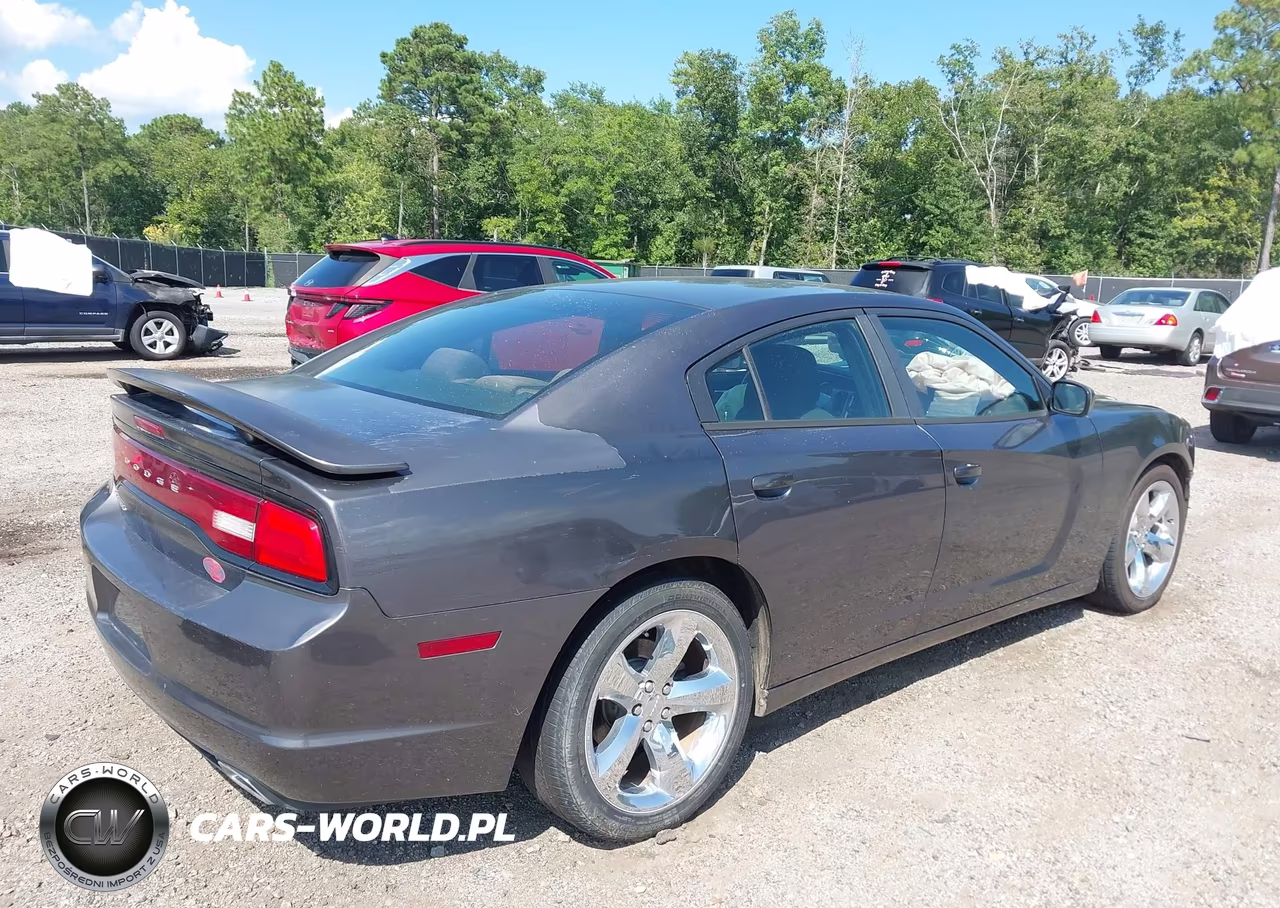 2013 Dodge Charger Se VIN:2C3CDXBG4DH655109 - 4