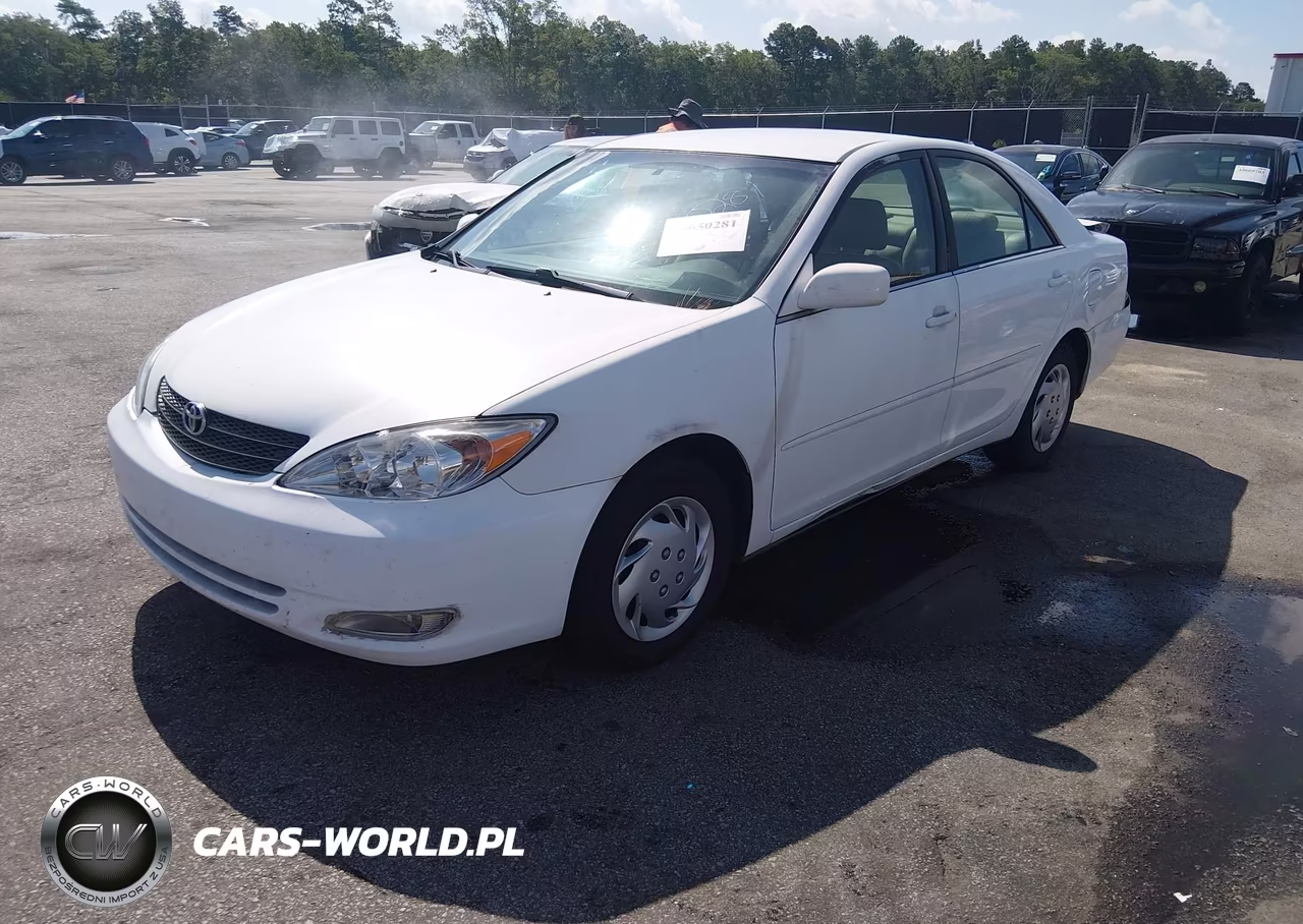 2002 Toyota Camry Le VIN:4T1BE32K72U068135 - 2