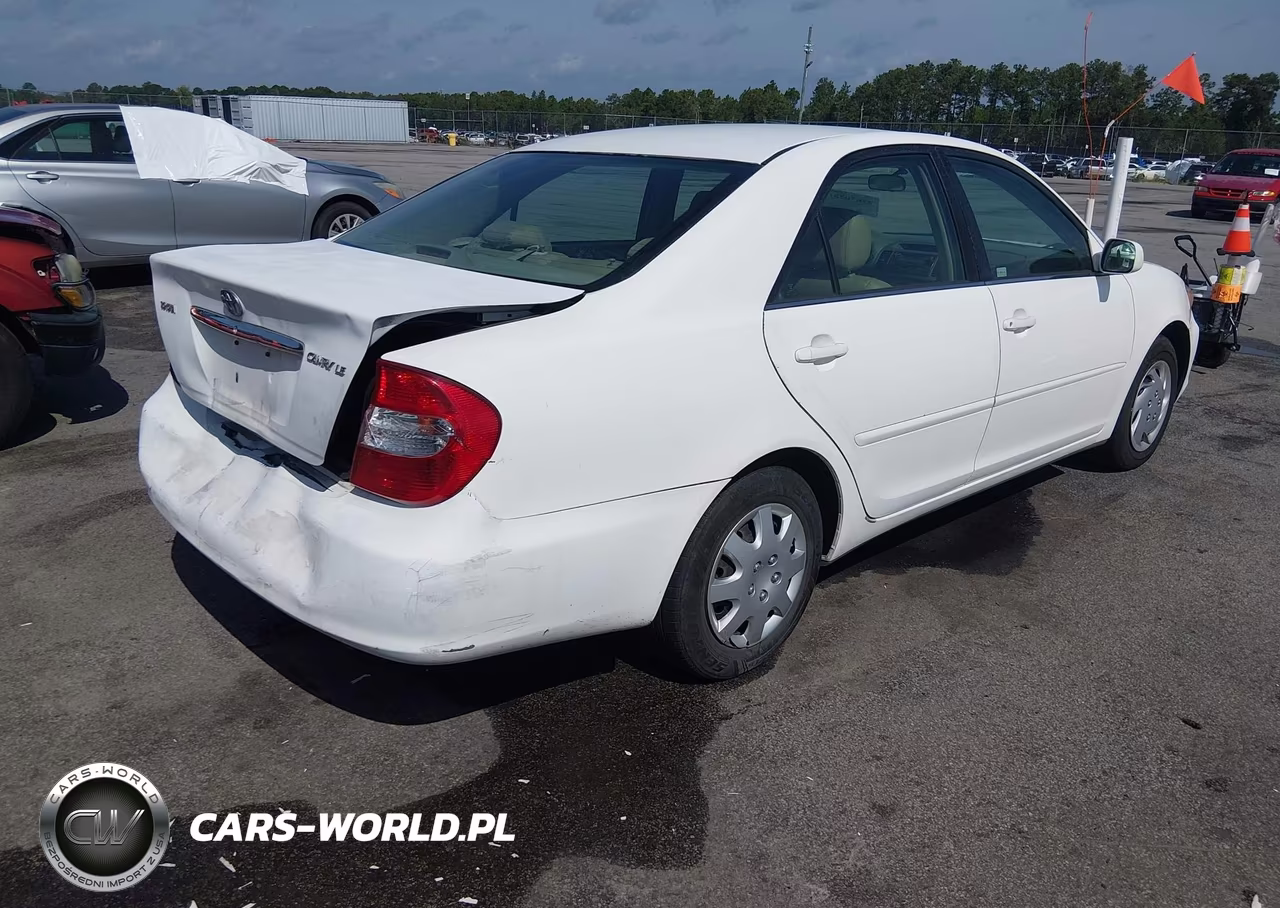 2002 Toyota Camry Le VIN:4T1BE32K72U068135 - 4