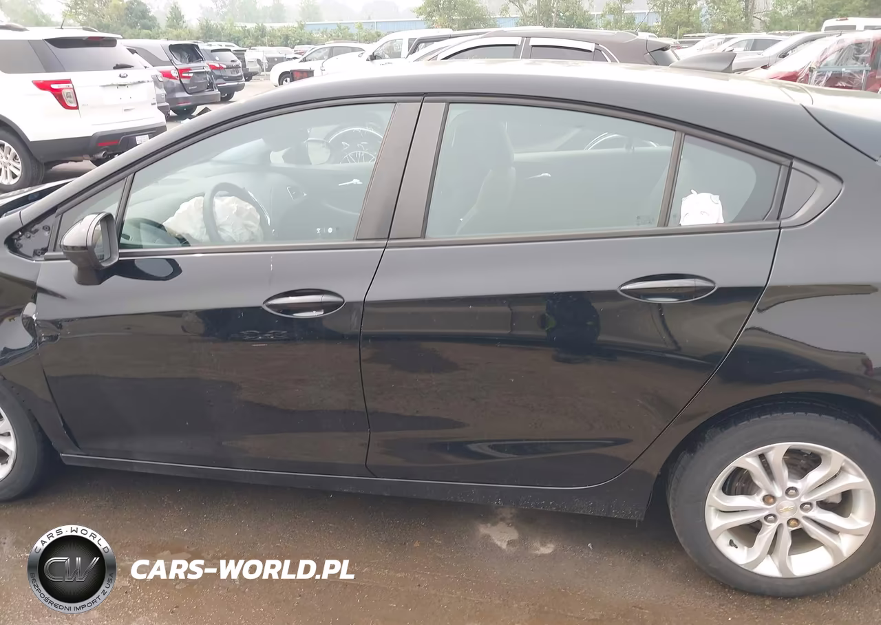 2019 Chevrolet Cruze Ls VIN:3G1BC6SM2KS562196 - 14