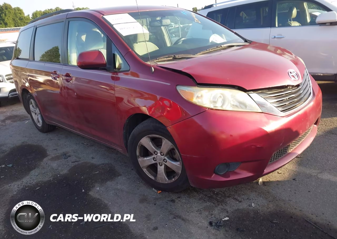 2011 Toyota Sienna Le V6 – zdjęcie 1 z 16