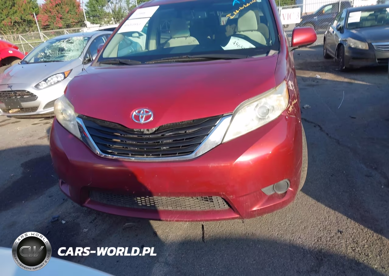 2011 Toyota Sienna Le V6 VIN:5TDKK3DC9BS107296 - 12
