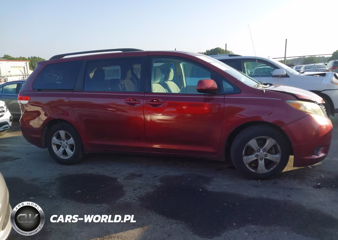 2011 Toyota Sienna Le V6 VIN:5TDKK3DC9BS107296 - 13
