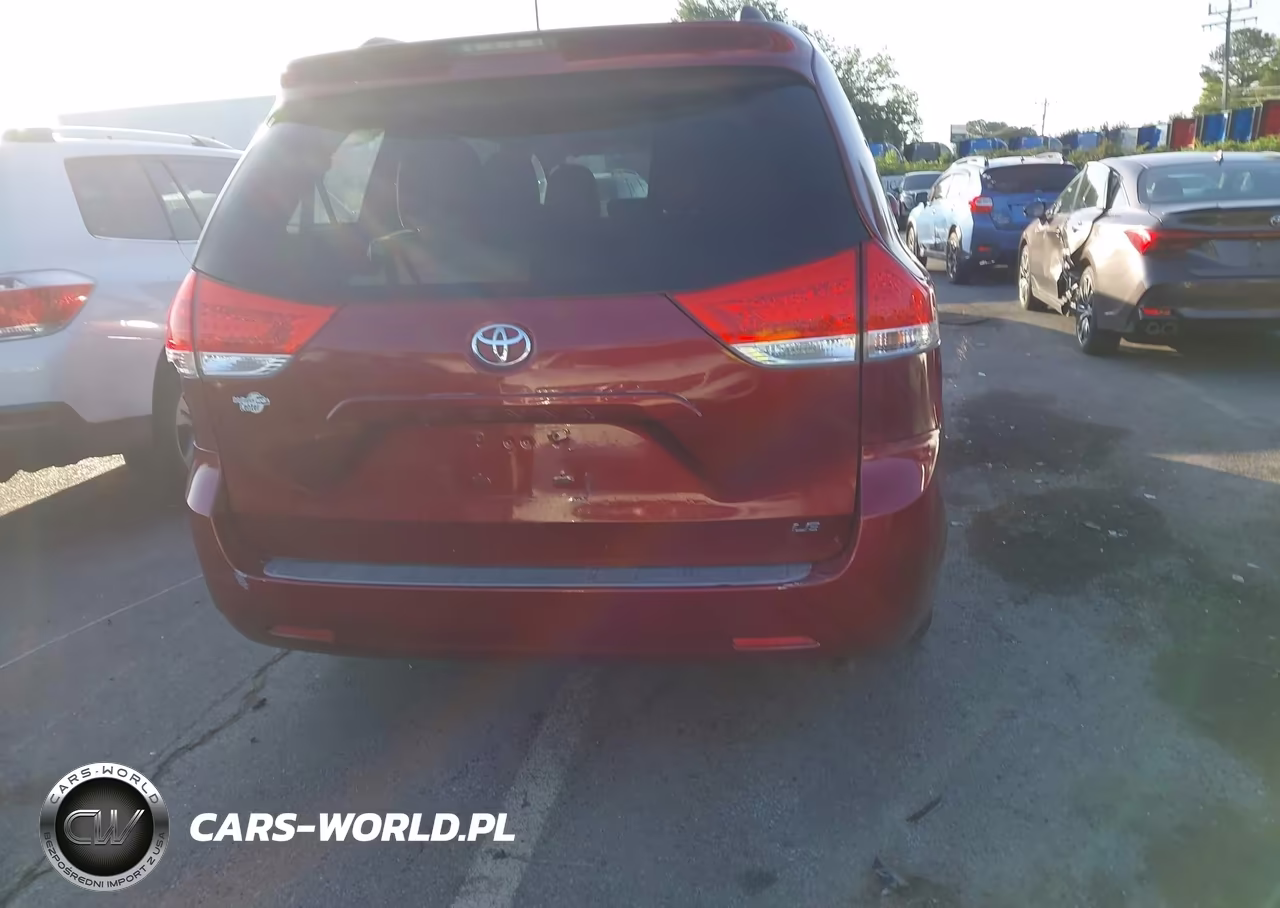 2011 Toyota Sienna Le V6 VIN:5TDKK3DC9BS107296 - 16