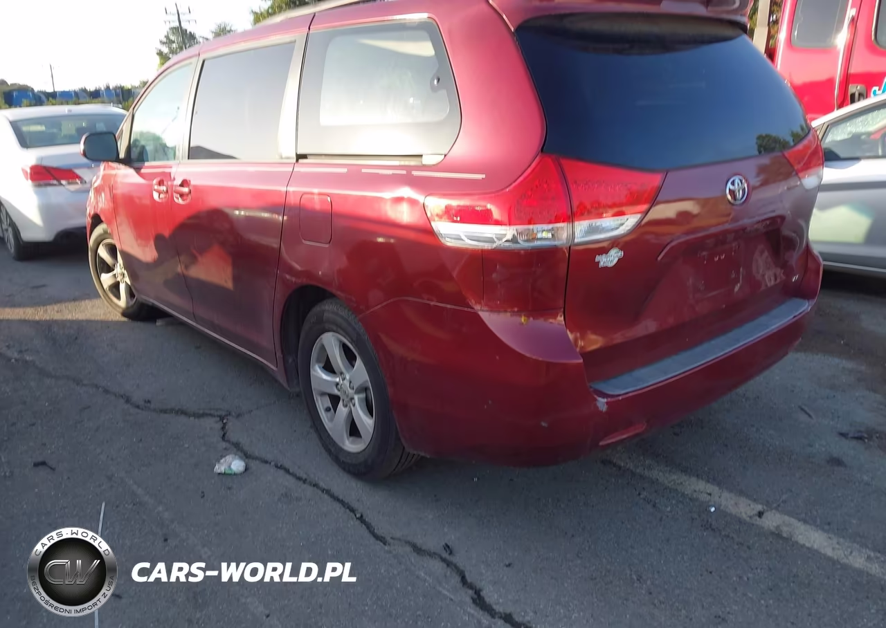 2011 Toyota Sienna Le V6 VIN:5TDKK3DC9BS107296 - 3
