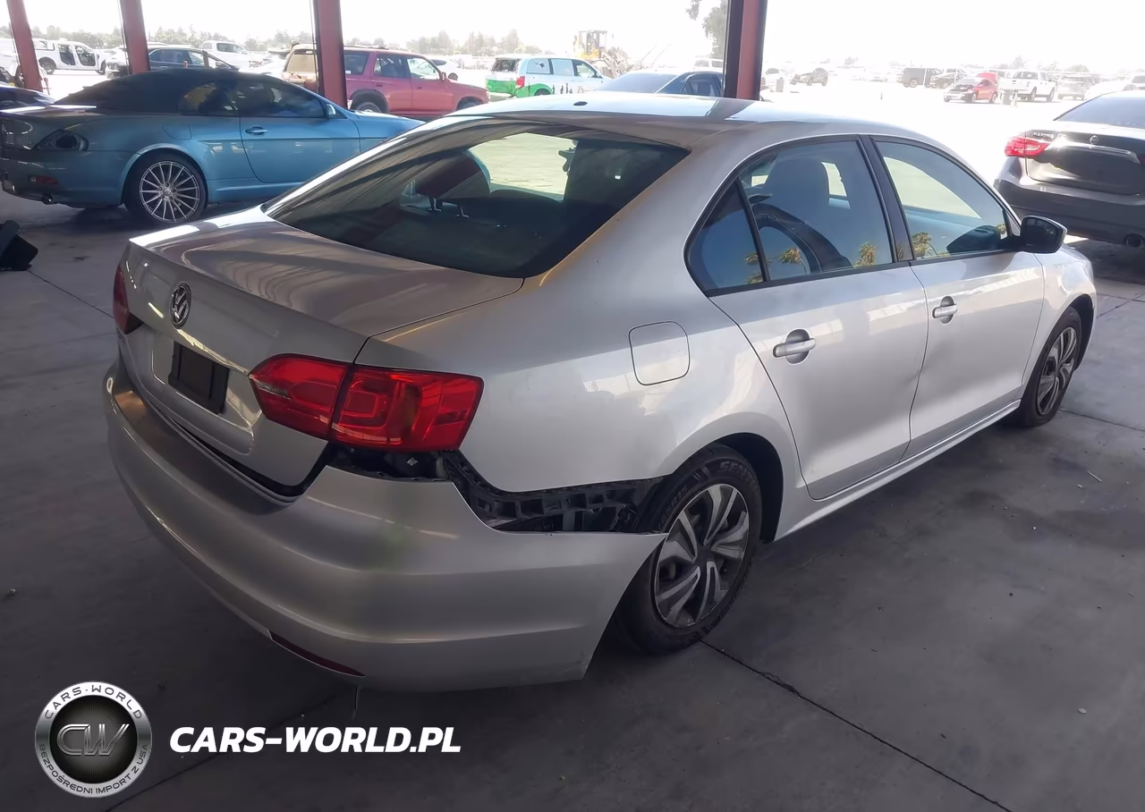 2012 Volkswagen Jetta 2.0L S VIN:3VW2K7AJ8CM462405 - 4