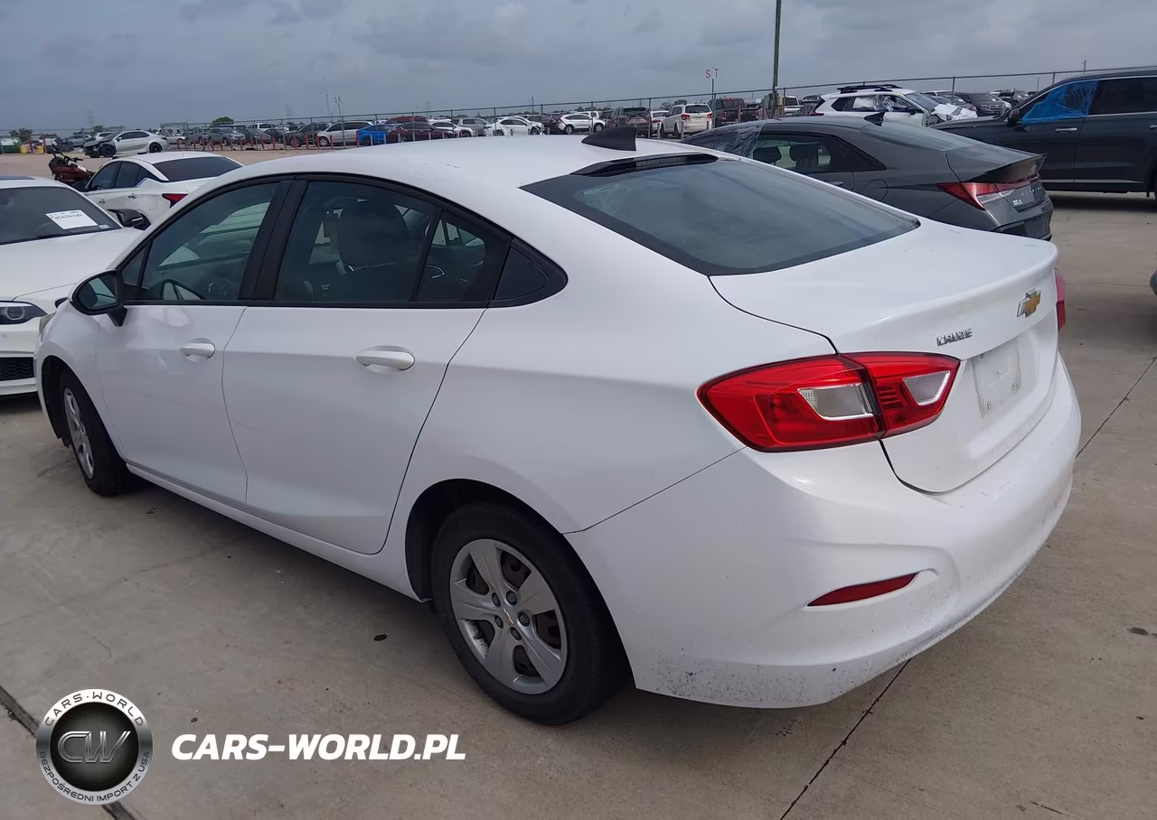 2018 Chevrolet Cruze Ls Auto VIN:1G1BC5SM1J7143103 - 3