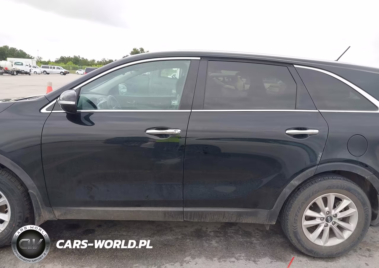 2019 Kia Sorento 2.4L L VIN:5XYPG4A31KG585307 - 14