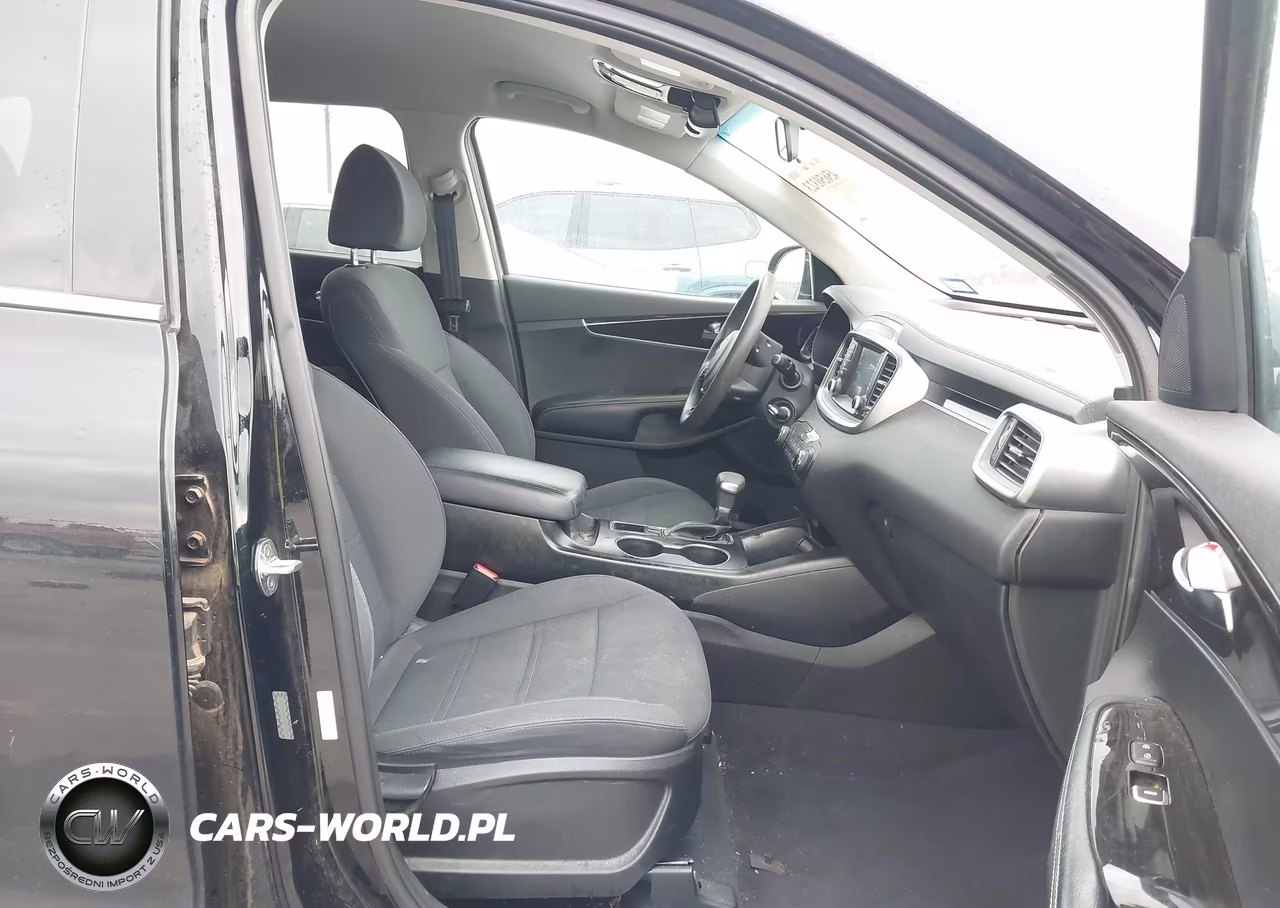 2019 Kia Sorento 2.4L L VIN:5XYPG4A31KG585307 - 5