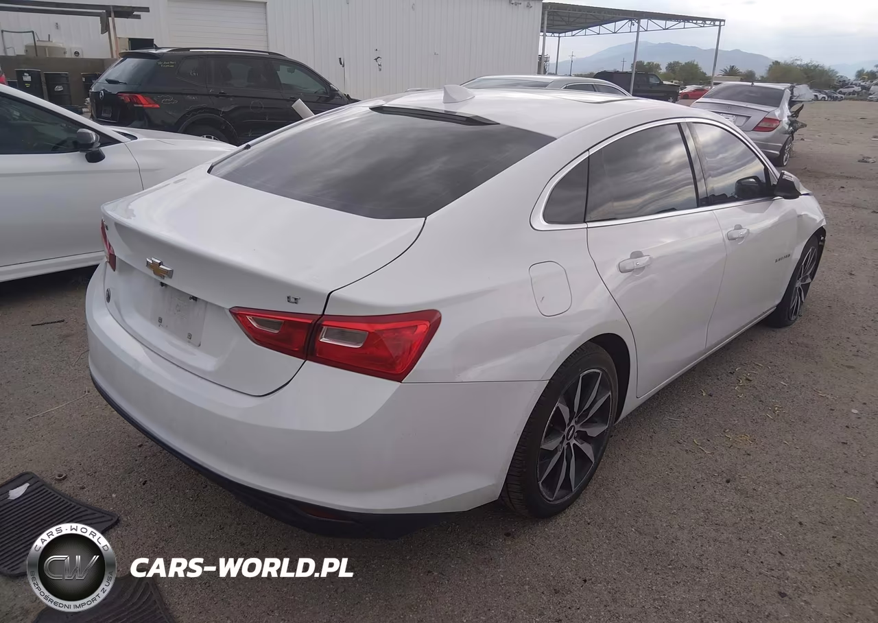 2018 Chevrolet Malibu Lt VIN:1G1ZD5STXJF268321 - 4