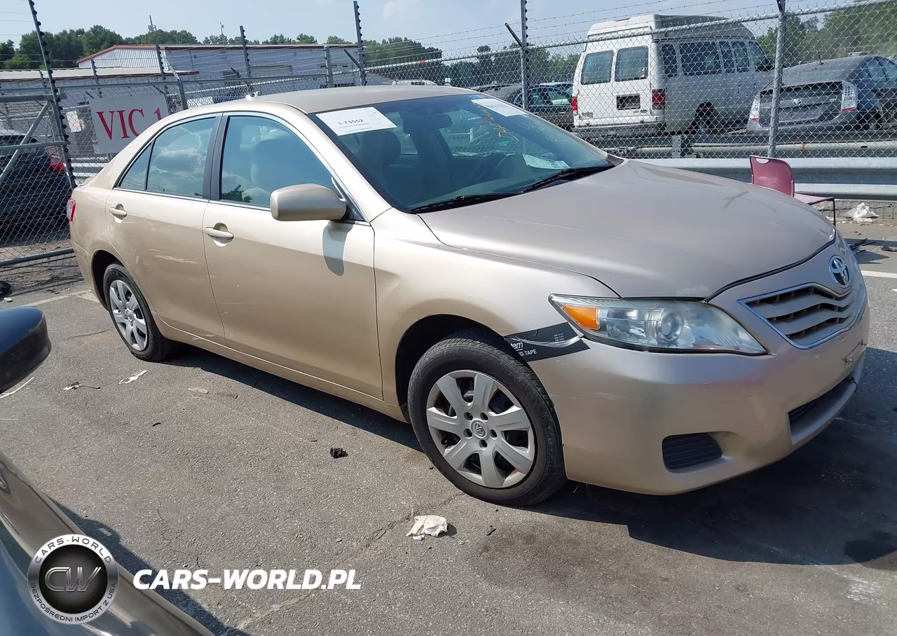 2010 Toyota Camry Le VIN:4T1BF3EK2AU084962 - 1