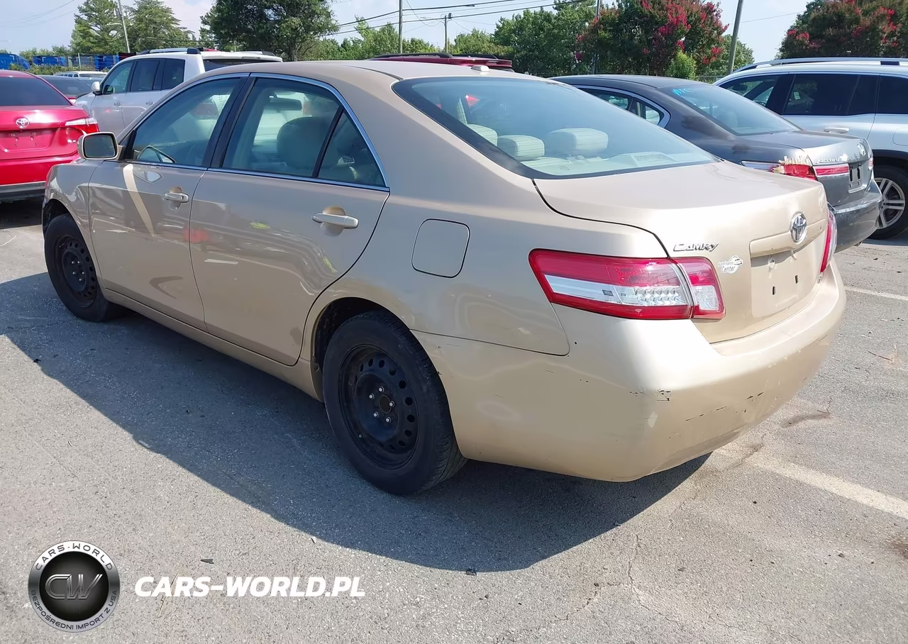 2010 Toyota Camry Le VIN:4T1BF3EK2AU084962 - 3