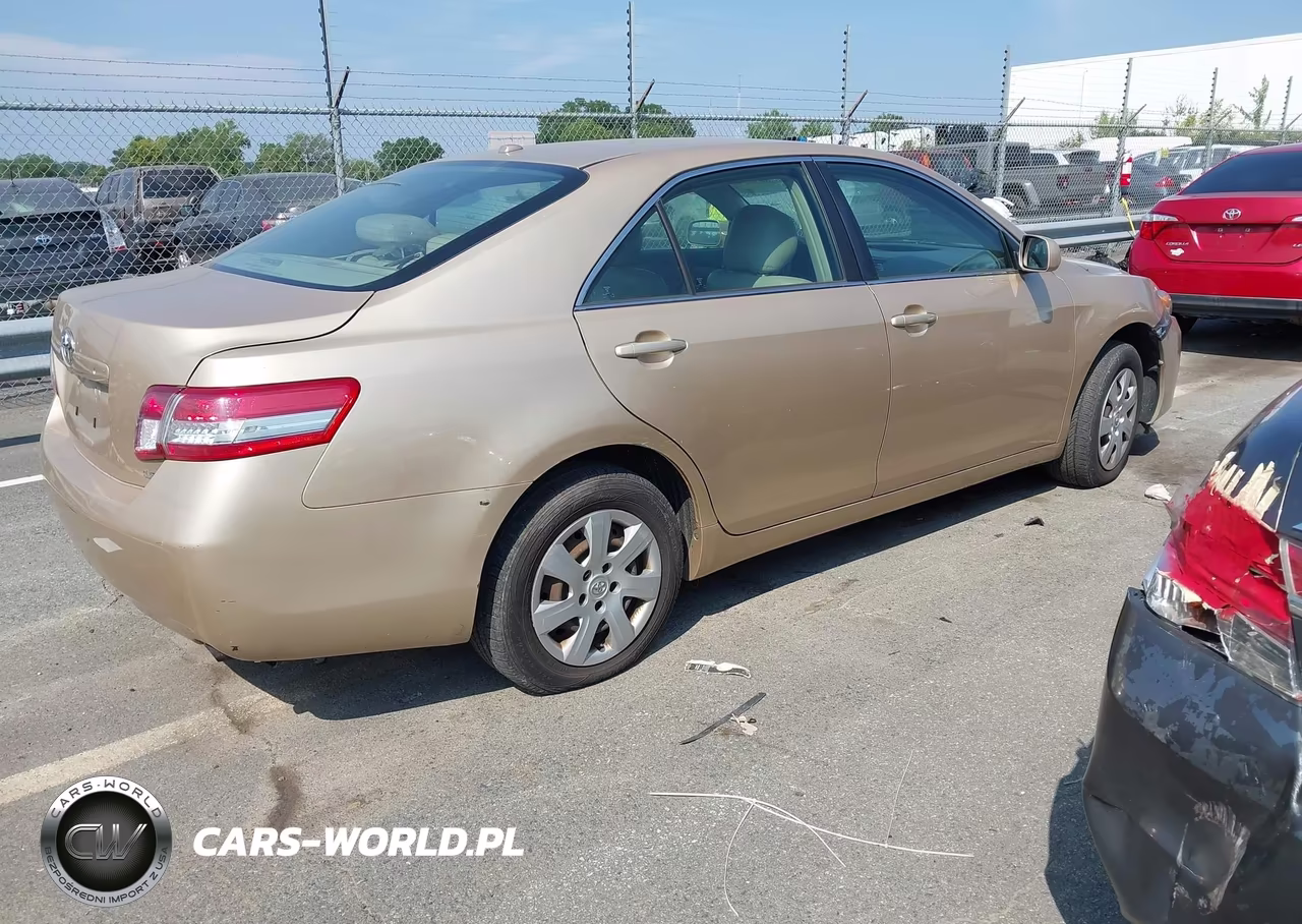 2010 Toyota Camry Le VIN:4T1BF3EK2AU084962 - 4