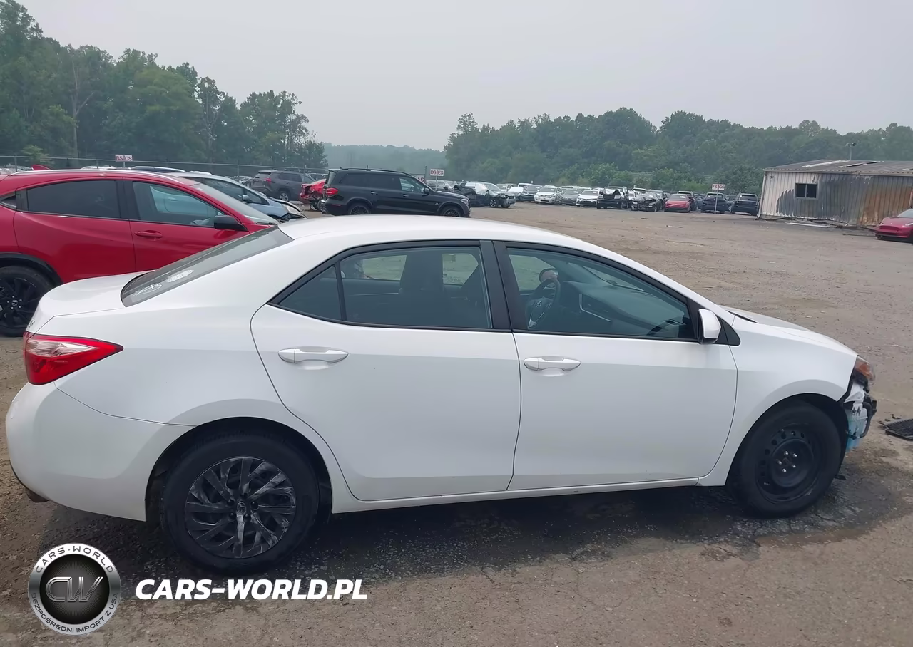 2018 Toyota Corolla Le VIN:2T1BURHE8JC974057 - 14