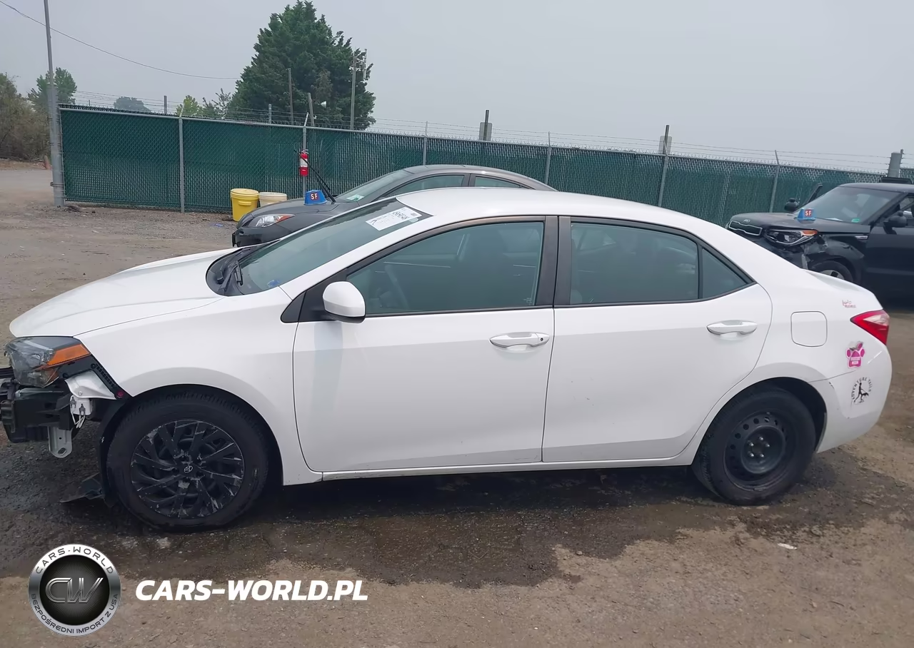 2018 Toyota Corolla Le VIN:2T1BURHE8JC974057 - 15