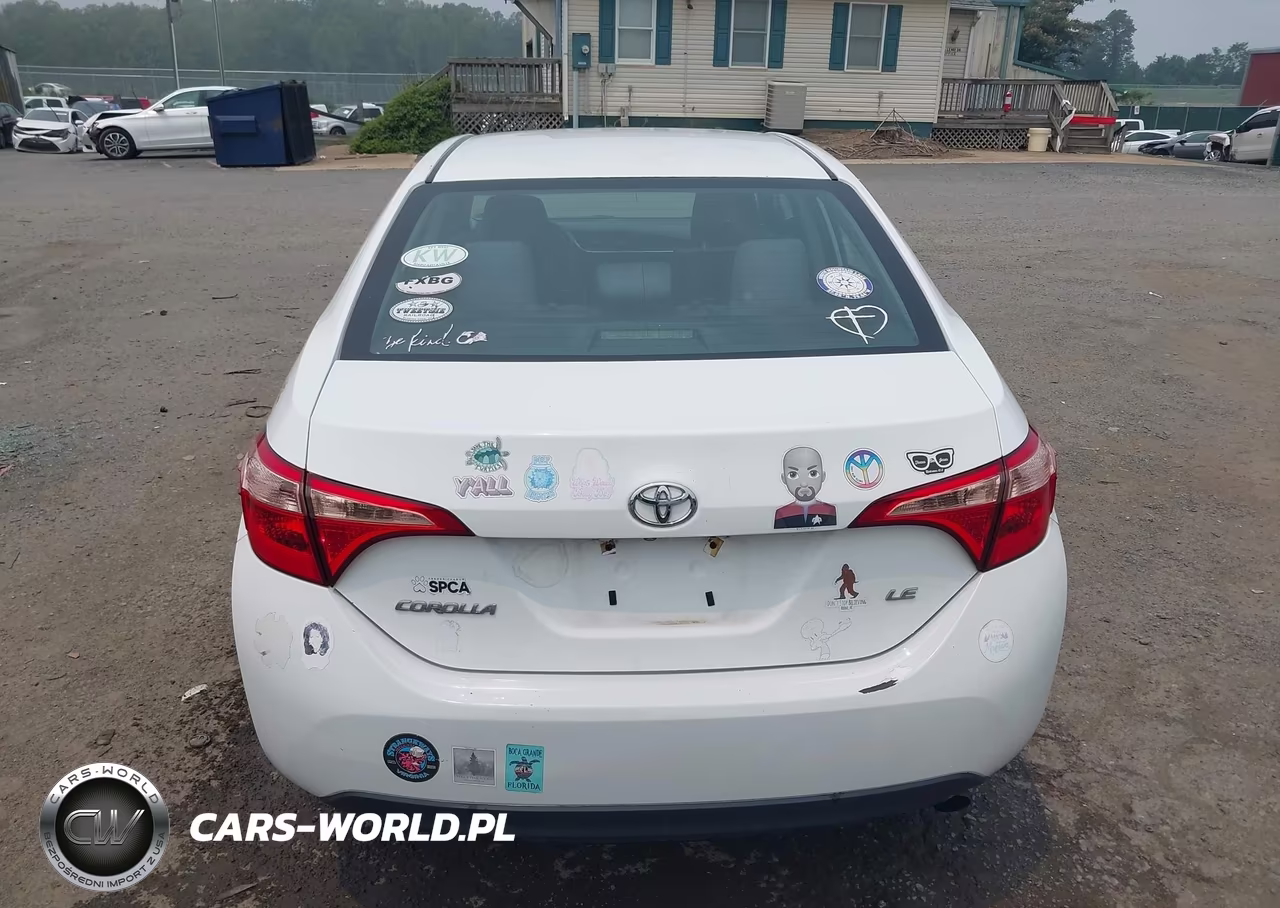 2018 Toyota Corolla Le VIN:2T1BURHE8JC974057 - 17