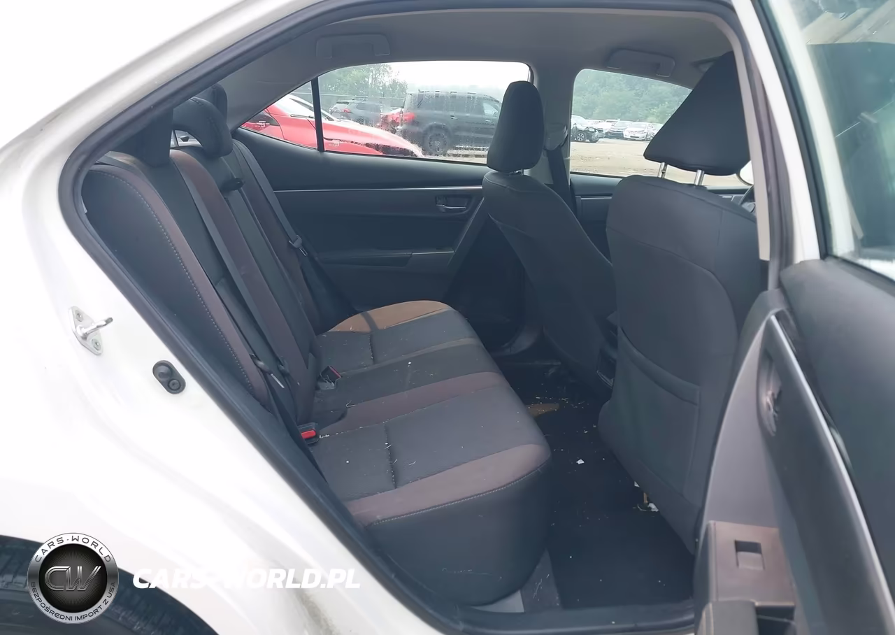 2018 Toyota Corolla Le VIN:2T1BURHE8JC974057 - 8