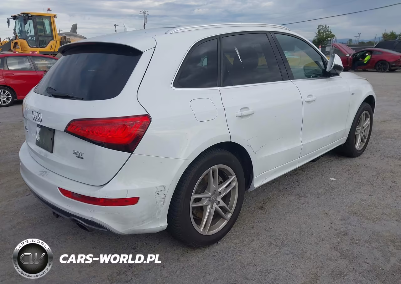2014 Audi Q5 3.0T Premium Plus VIN:WA1DGAFP2EA039742 - 4