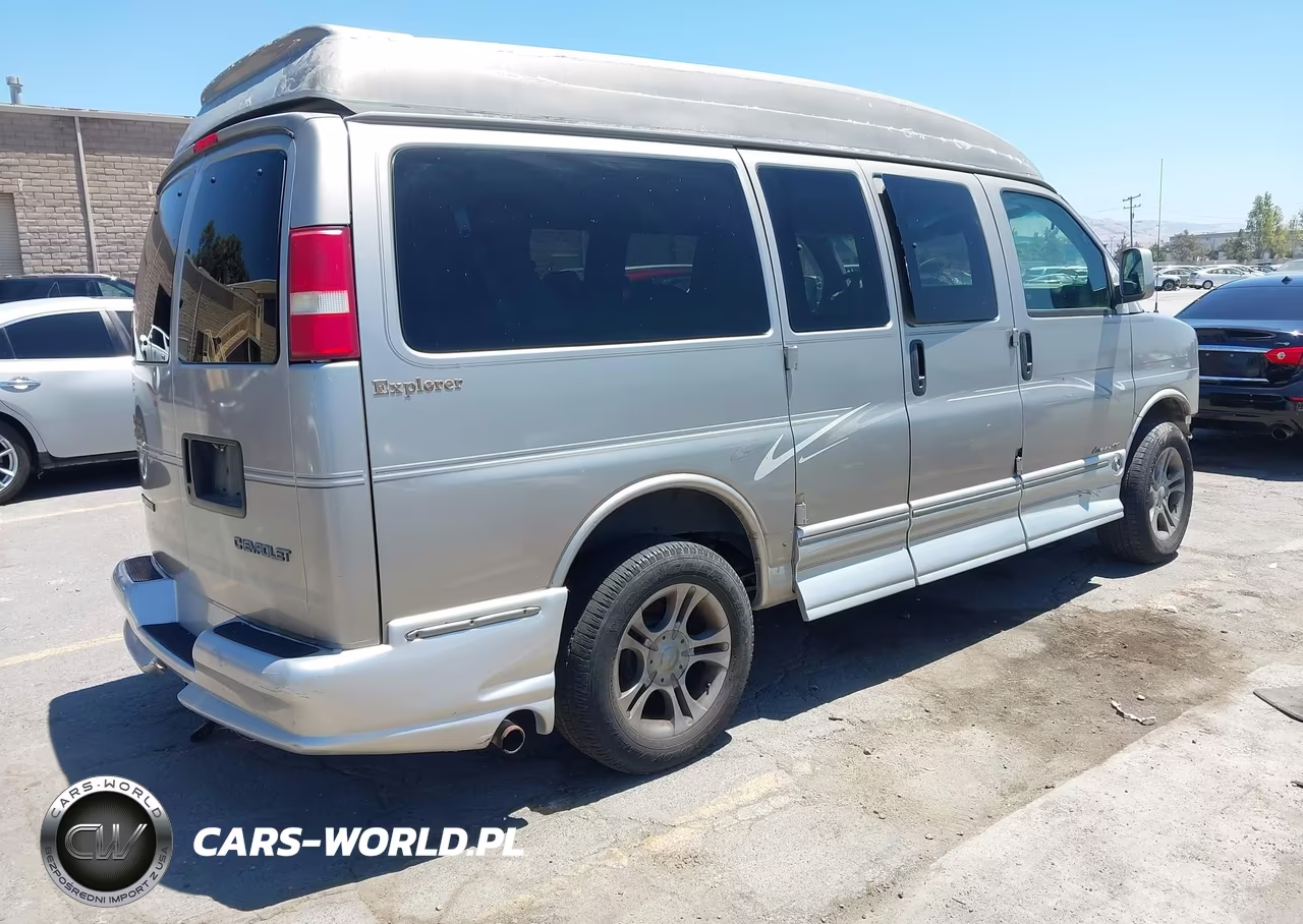 2003 Chevrolet Express Upfitter VIN:1GBFG15T931114113 - 4