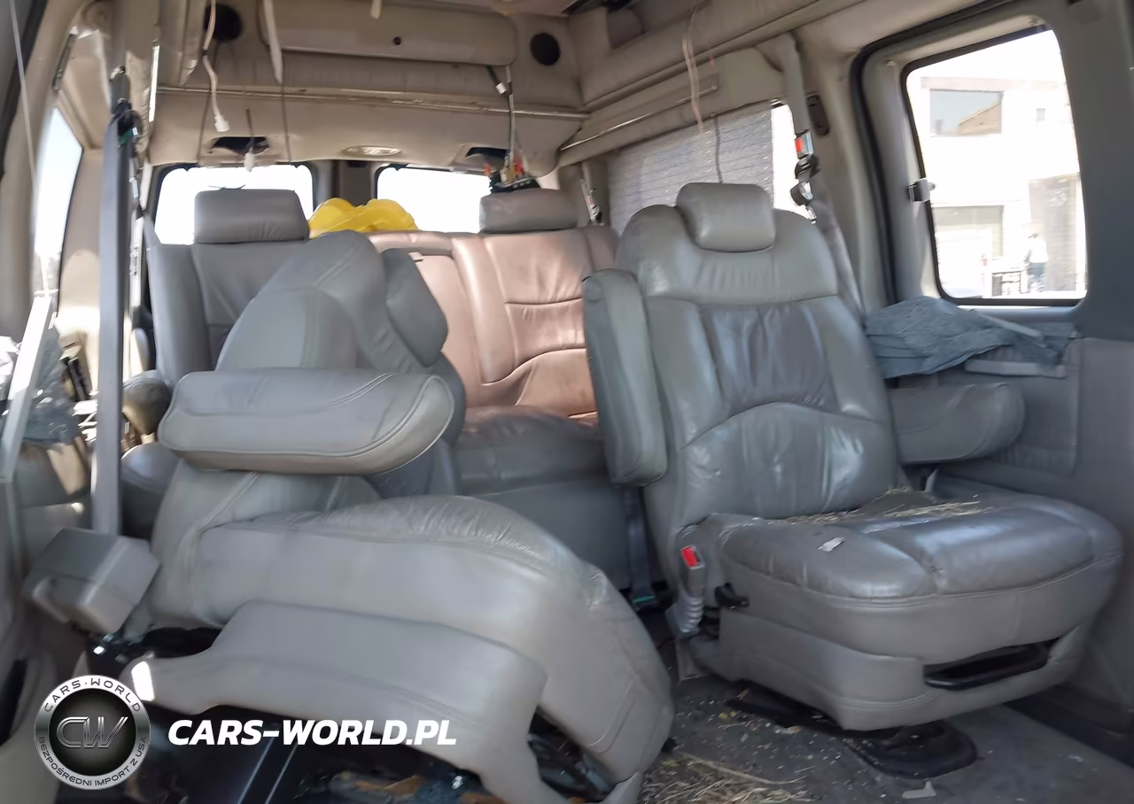 2003 Chevrolet Express Upfitter VIN:1GBFG15T931114113 - 8