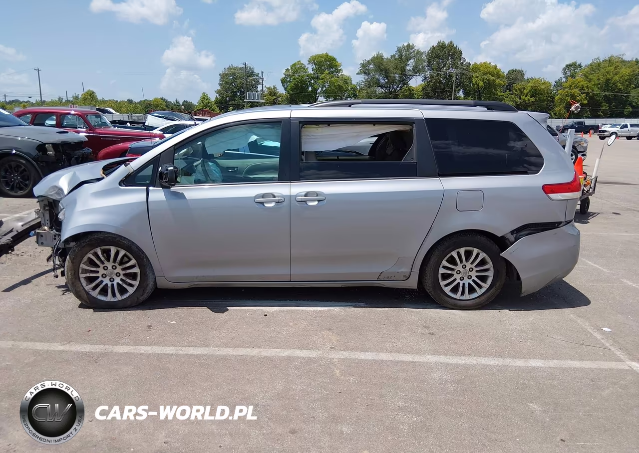 2011 Toyota Sienna Xle V6 VIN:5TDYK3DCXBS115496 - 15