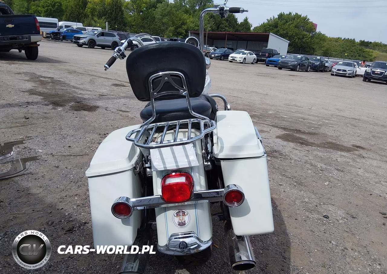 2012 Harley-Davidson Flhrc Road King Classic VIN:1HD1FRM16CB684070 - 6