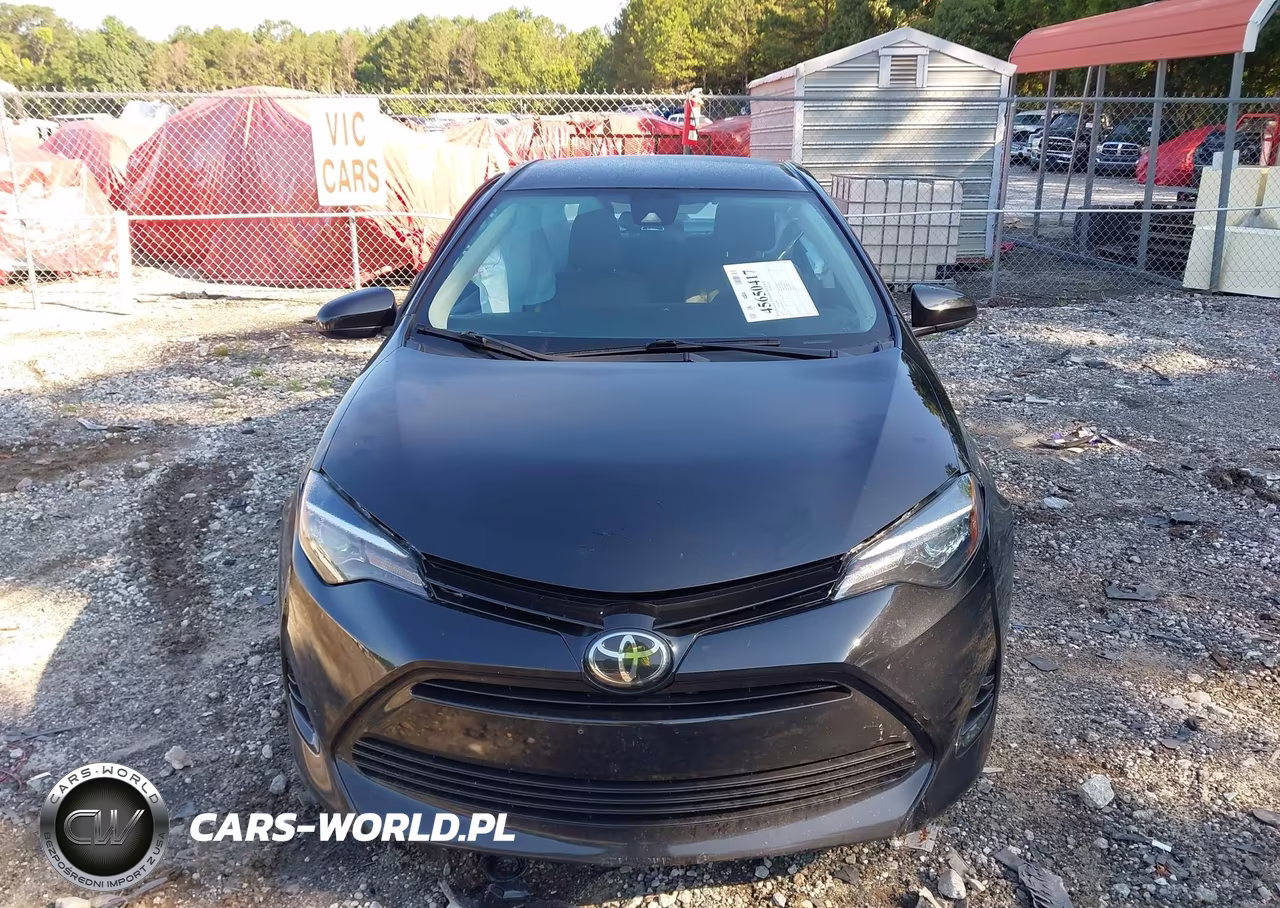 2018 Toyota Corolla Le VIN:2T1BURHE2JC085139 - 12