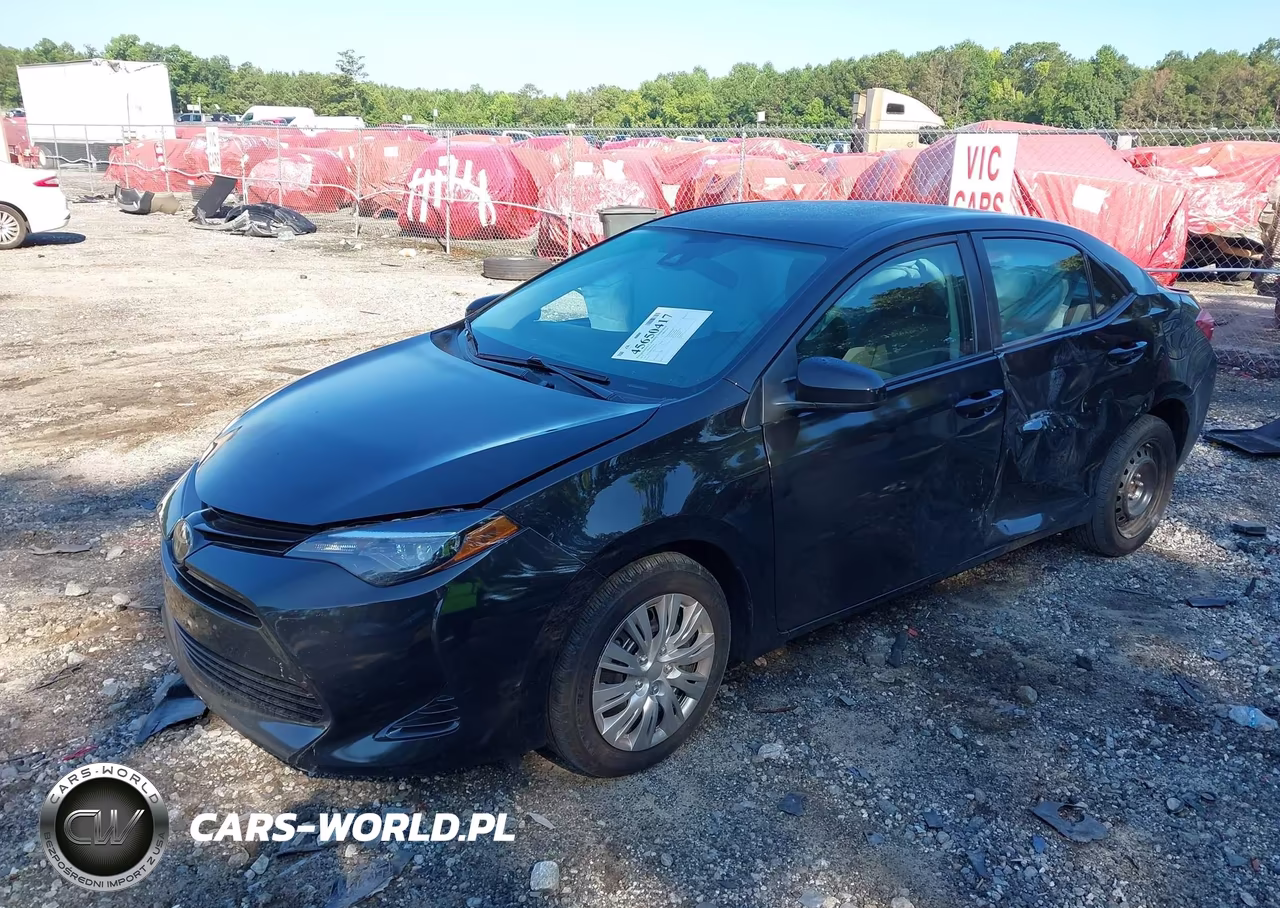 2018 Toyota Corolla Le VIN:2T1BURHE2JC085139 - 2