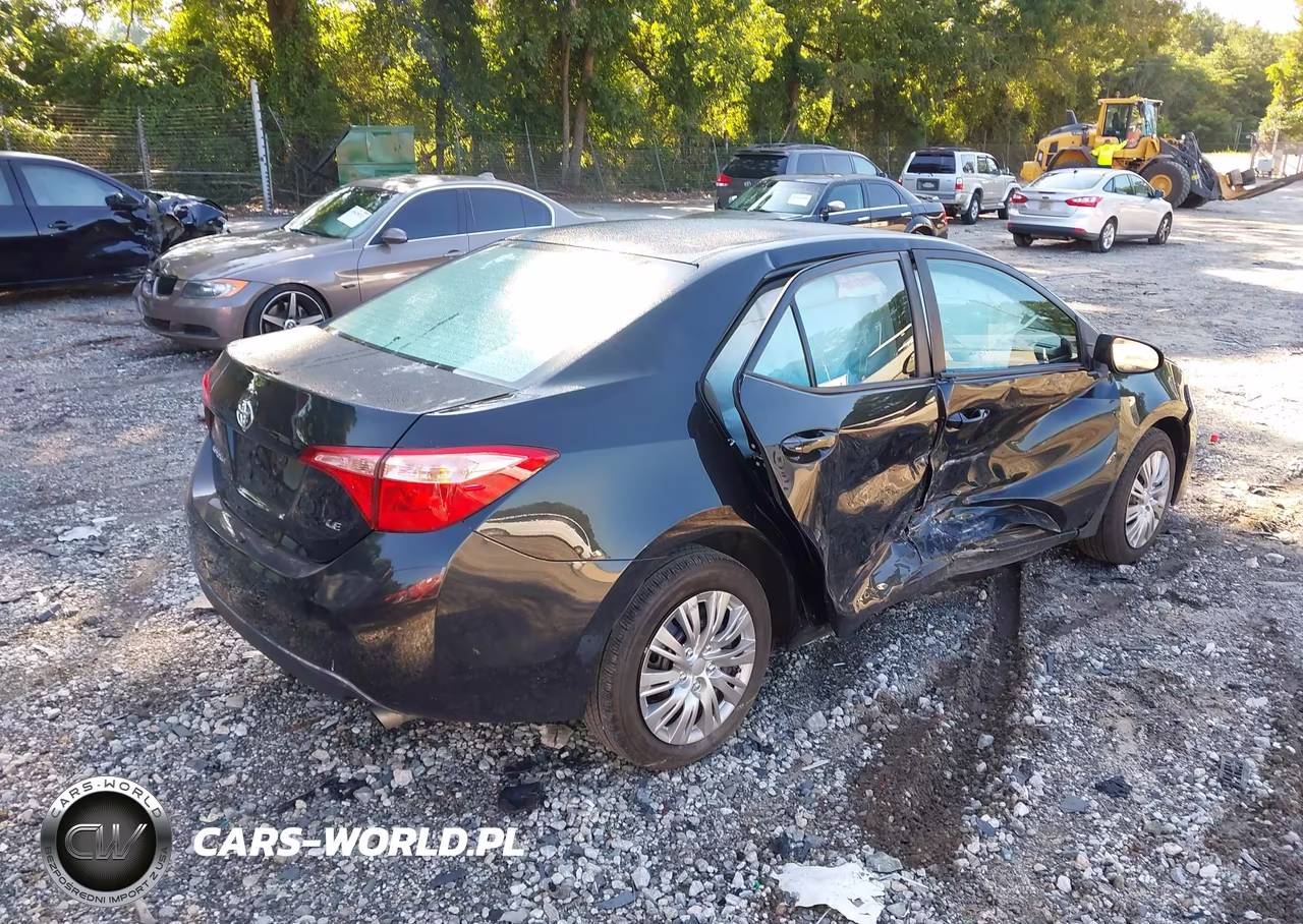2018 Toyota Corolla Le VIN:2T1BURHE2JC085139 - 4