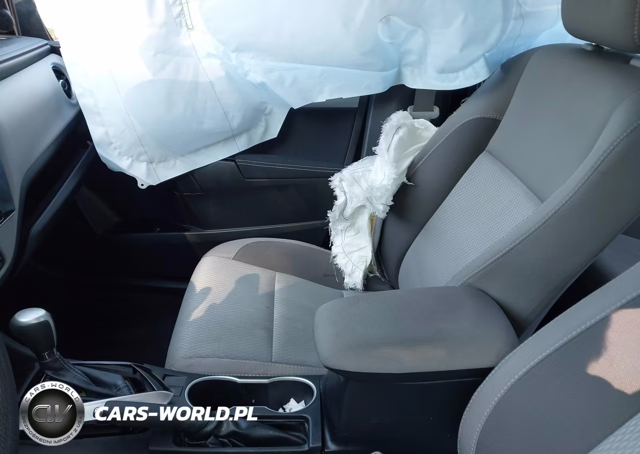 2018 Toyota Corolla Le VIN:2T1BURHE2JC085139 - 5