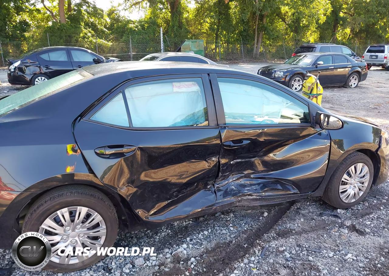 2018 Toyota Corolla Le VIN:2T1BURHE2JC085139 - 6