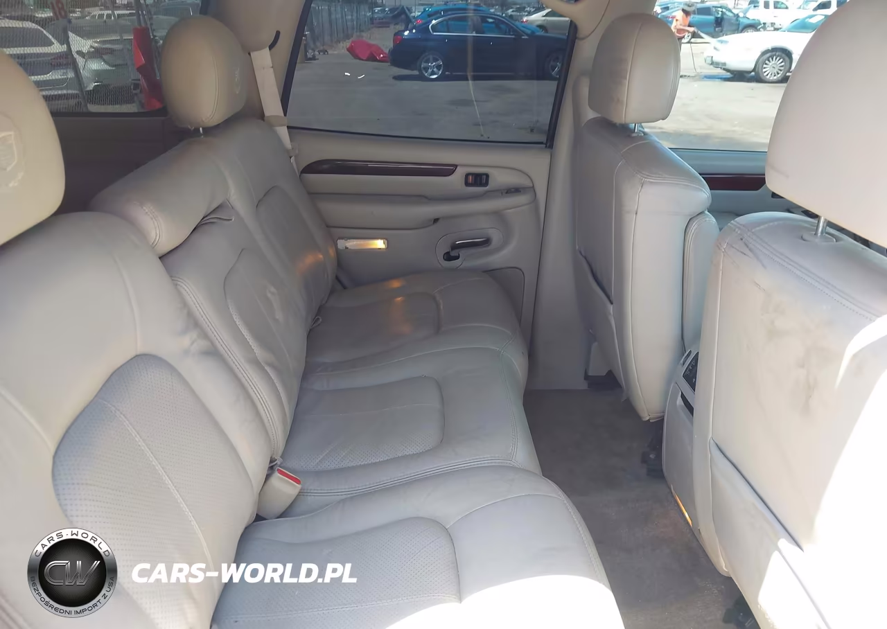 2002 Cadillac Escalade Standard VIN:1GYEK63N12R205538 - 8