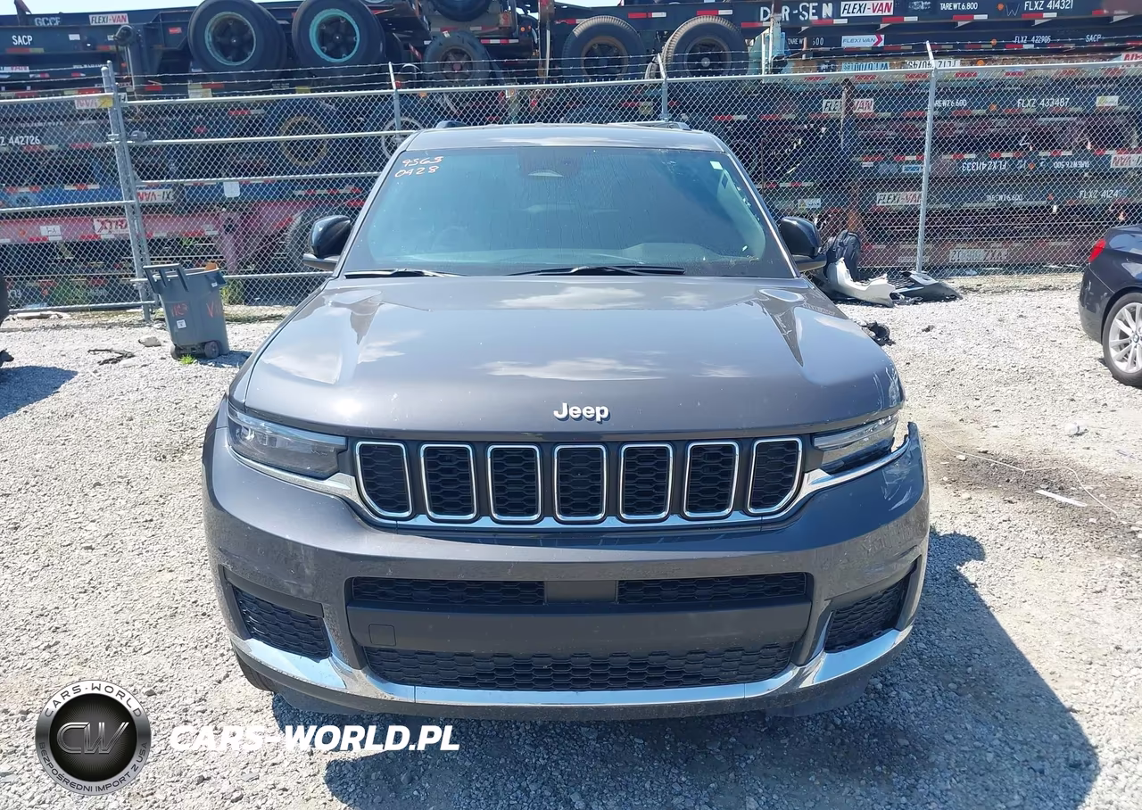 2025 Jeep Grand Cherokee L Laredo 4X2 VIN:1C4RJJAG9S8714848 - 12