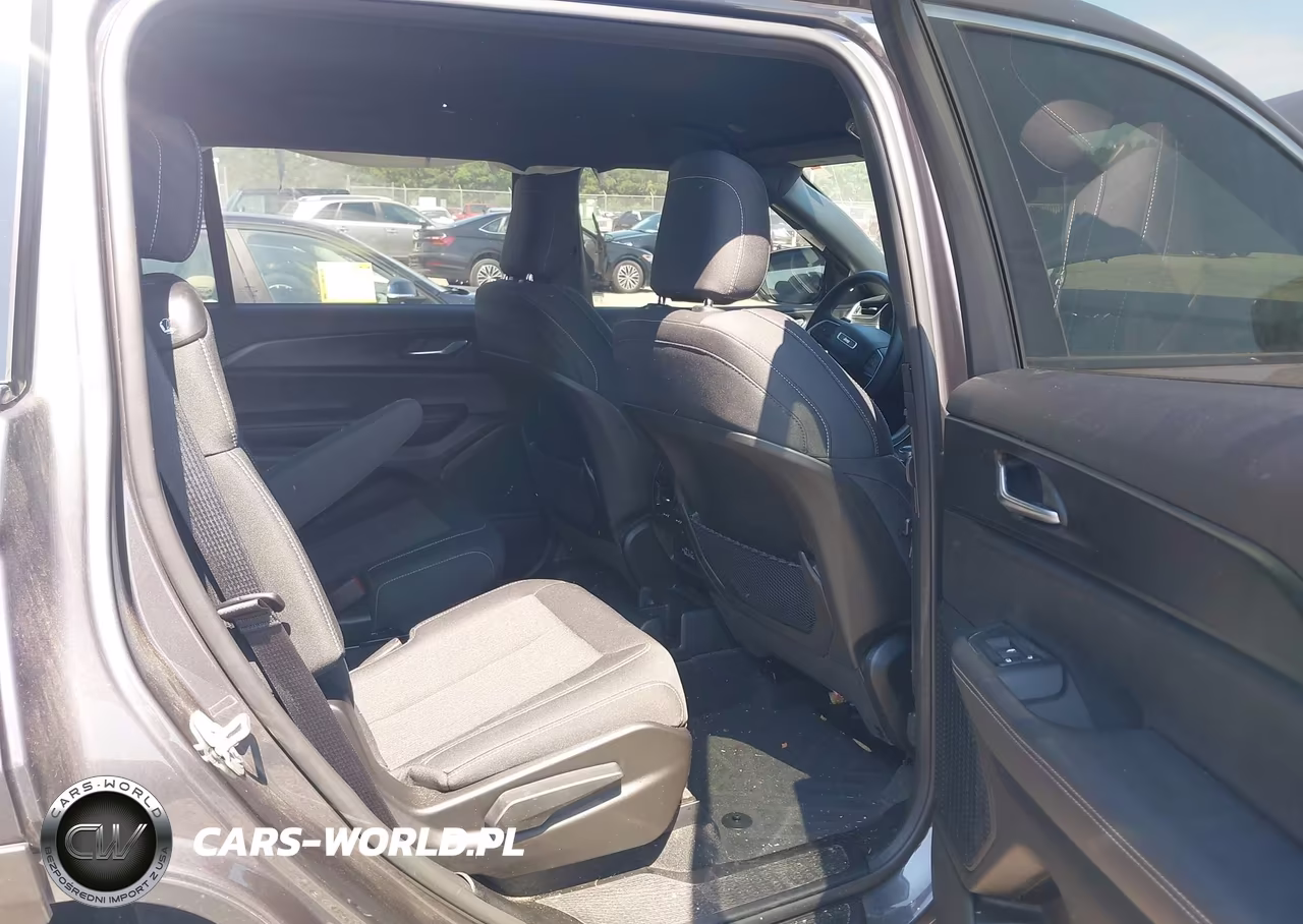 2025 Jeep Grand Cherokee L Laredo 4X2 VIN:1C4RJJAG9S8714848 - 8