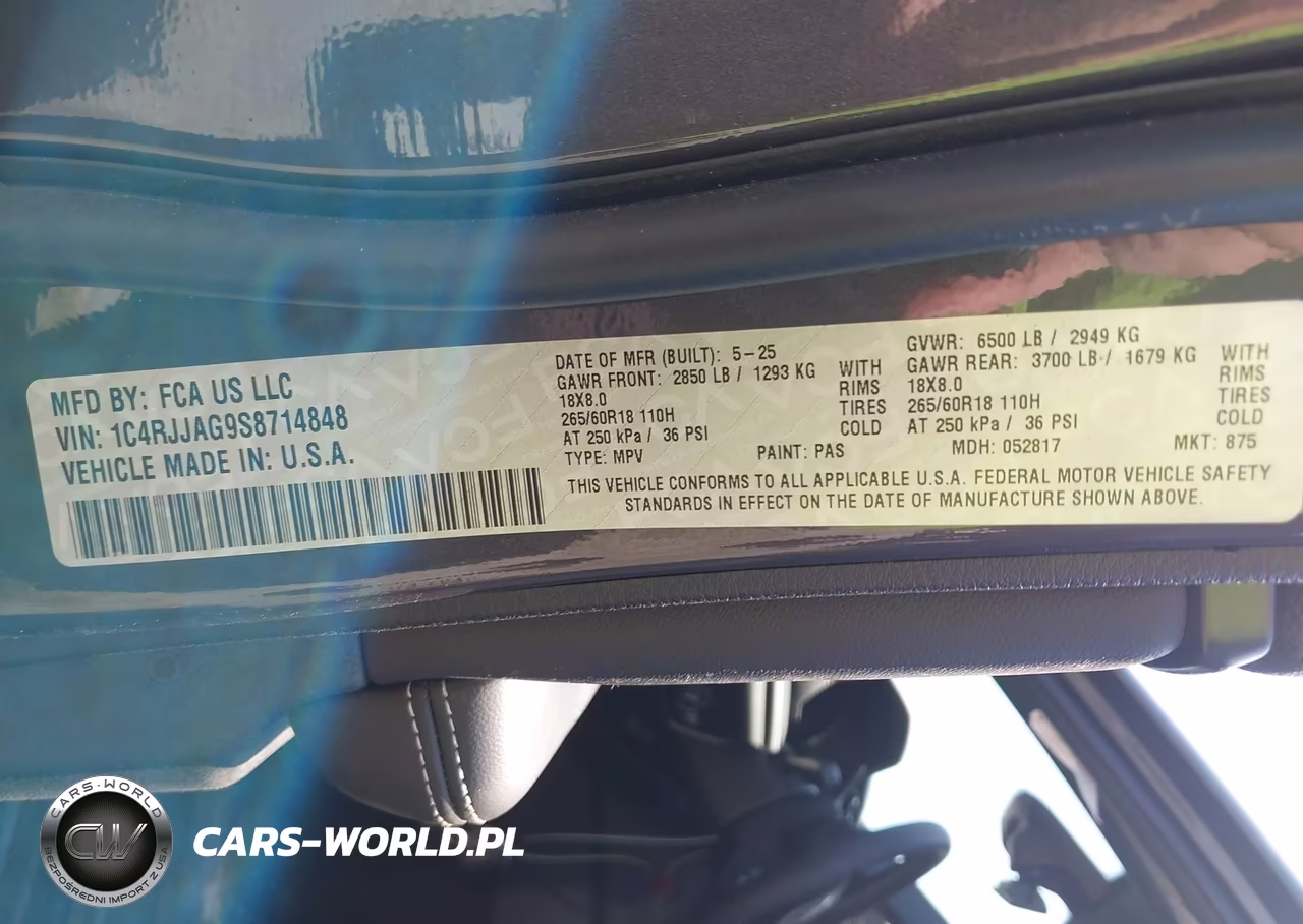 2025 Jeep Grand Cherokee L Laredo 4X2 VIN:1C4RJJAG9S8714848 - 9