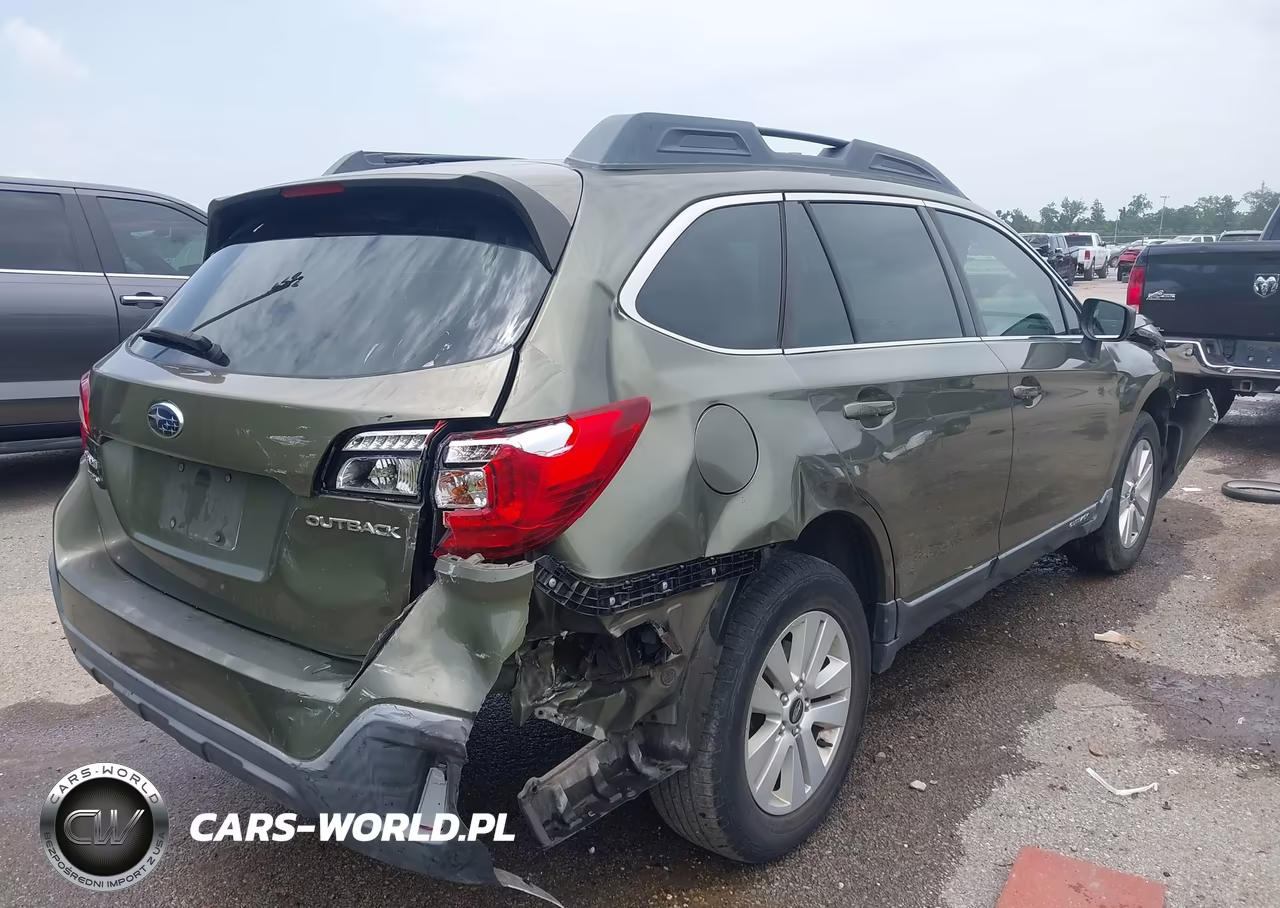 2018 Subaru Outback 2.5I VIN:4S4BSAAC6J3375890 - 4