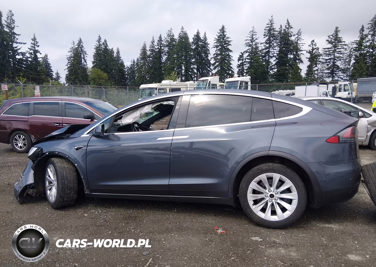 2020 Tesla Model X Long Range Dual Motor All-Wheel Drive-Long Range Plus Dual Motor All-Wheel Drive VIN:5YJXCAE21LF239875 - 14