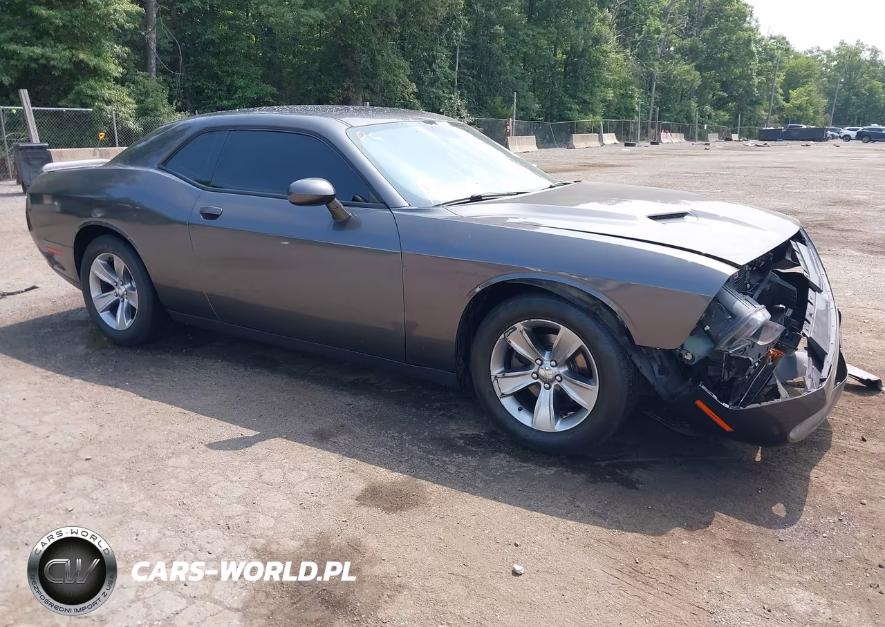 2018 Dodge Challenger Sxt VIN:2C3CDZAG6JH245873 - 1