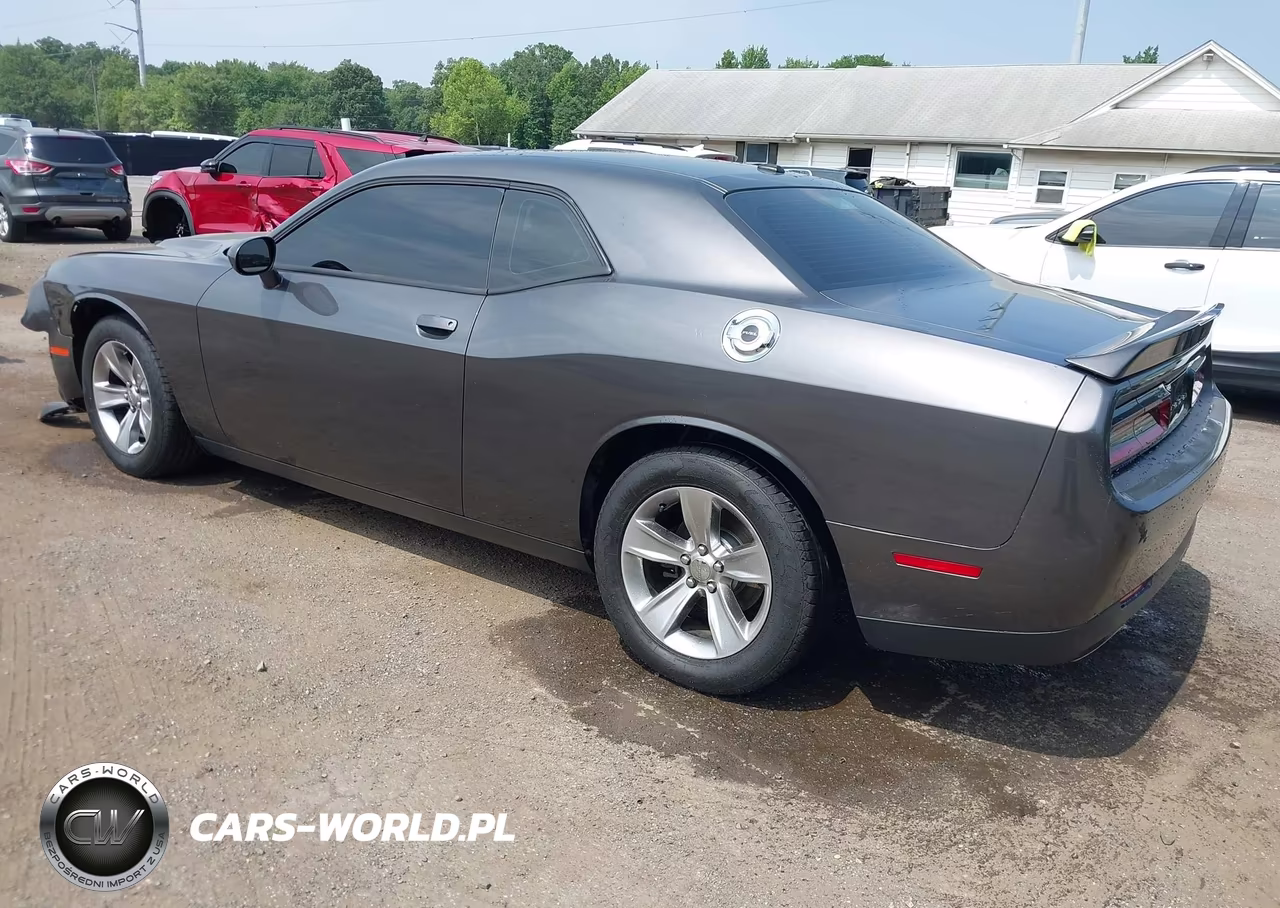 2018 Dodge Challenger Sxt VIN:2C3CDZAG6JH245873 - 3