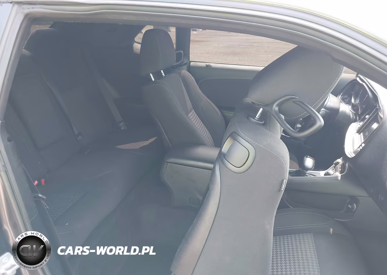 2018 Dodge Challenger Sxt VIN:2C3CDZAG6JH245873 - 8