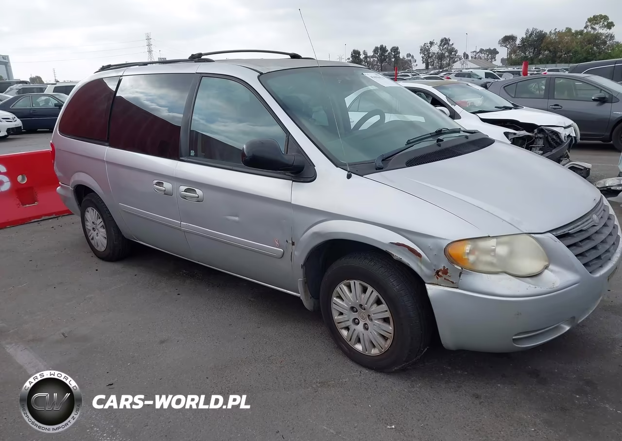 2006 Chrysler Town & Country Lx