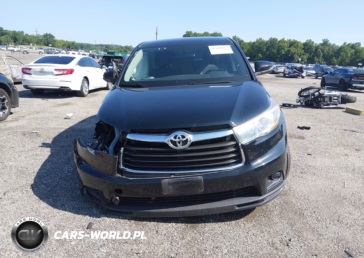 2015 Toyota Highlander Le V6 VIN:5TDBKRFHXFS195227 - 12