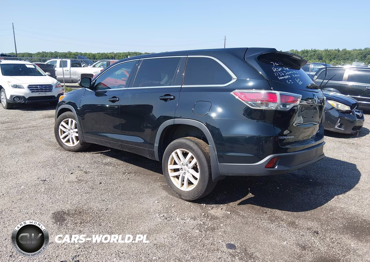 2015 Toyota Highlander Le V6 VIN:5TDBKRFHXFS195227 - 3