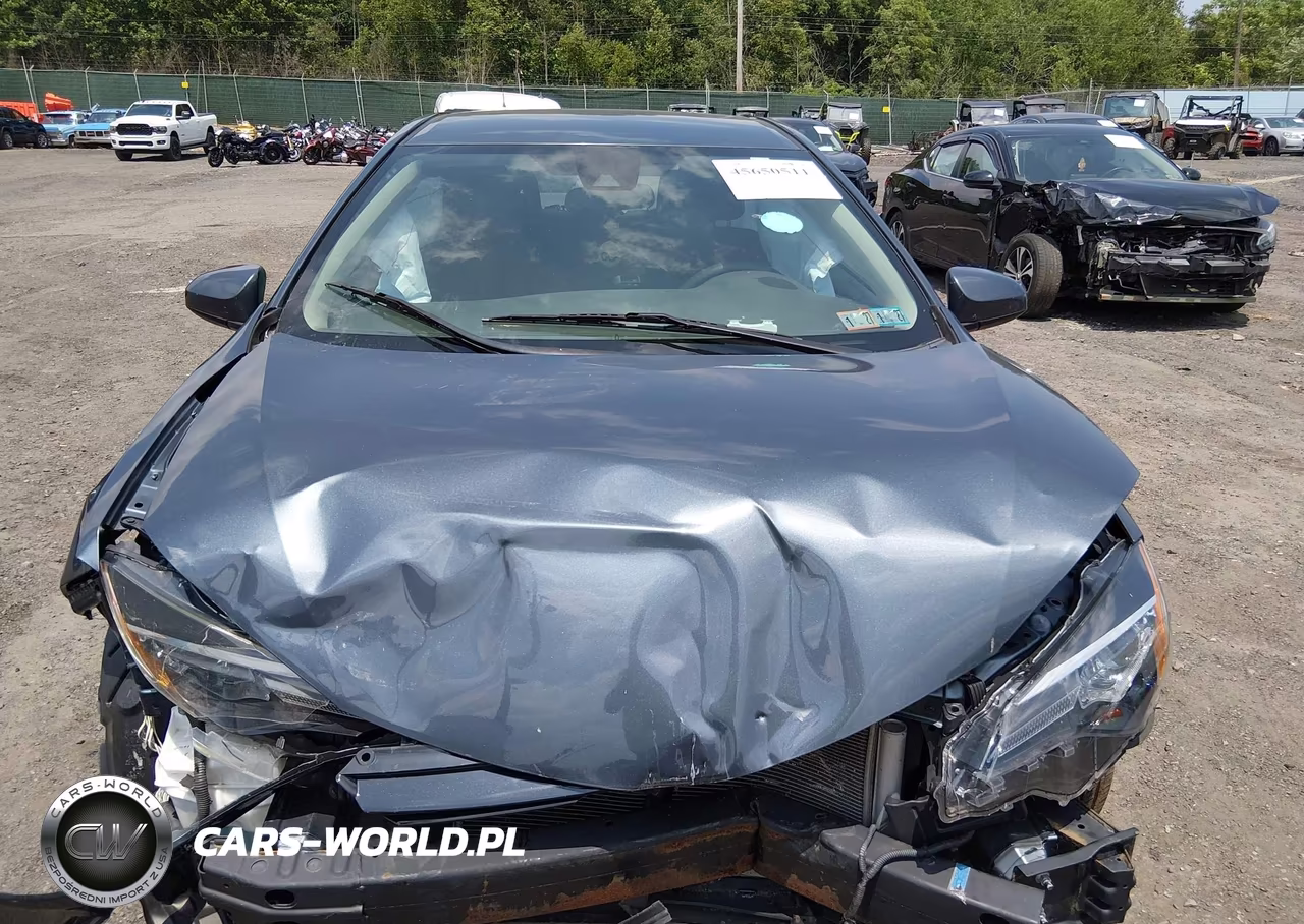 2017 Toyota Corolla Le VIN:2T1BURHE7HC928889 - 11