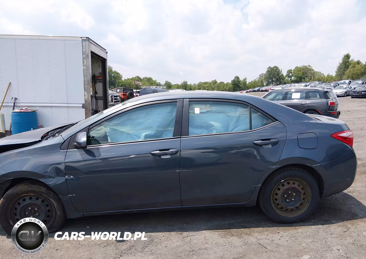 2017 Toyota Corolla Le VIN:2T1BURHE7HC928889 - 13