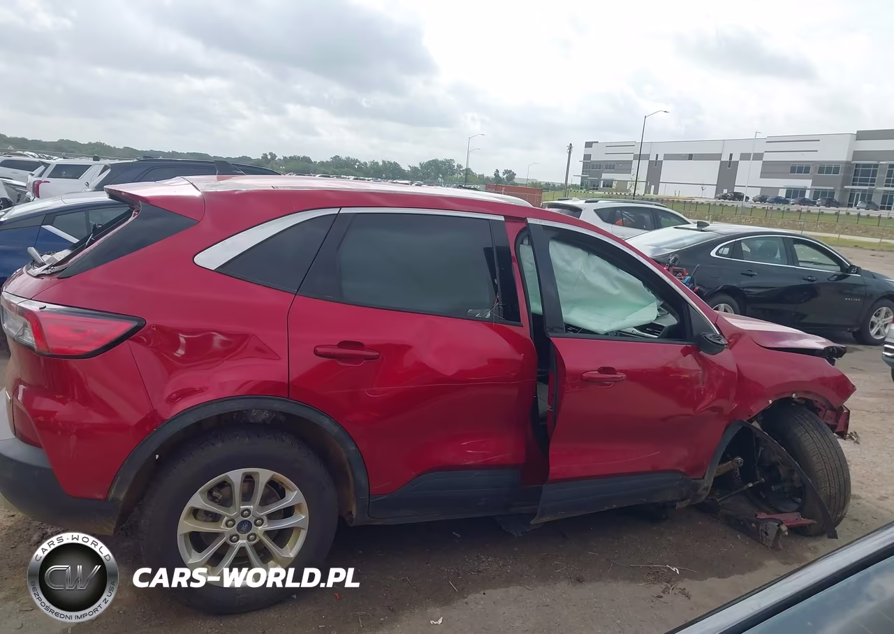 2020 Ford Escape Se VIN:1FMCU0G69LUA32286 - 13