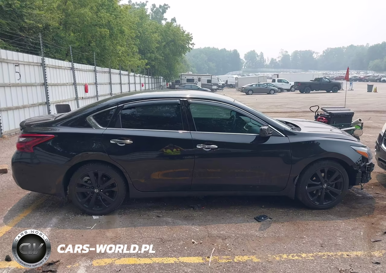 2018 Nissan Altima 2.5 Sr VIN:1N4AL3AP8JC110339 - 13