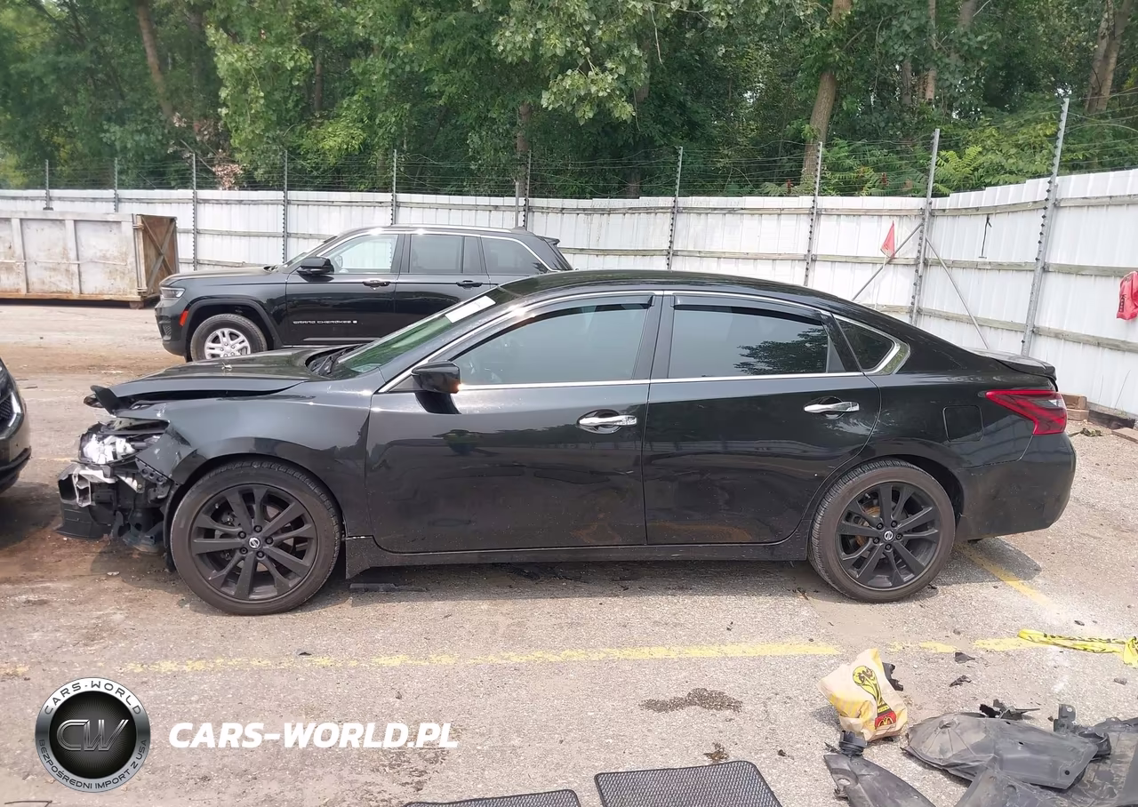 2018 Nissan Altima 2.5 Sr VIN:1N4AL3AP8JC110339 - 14